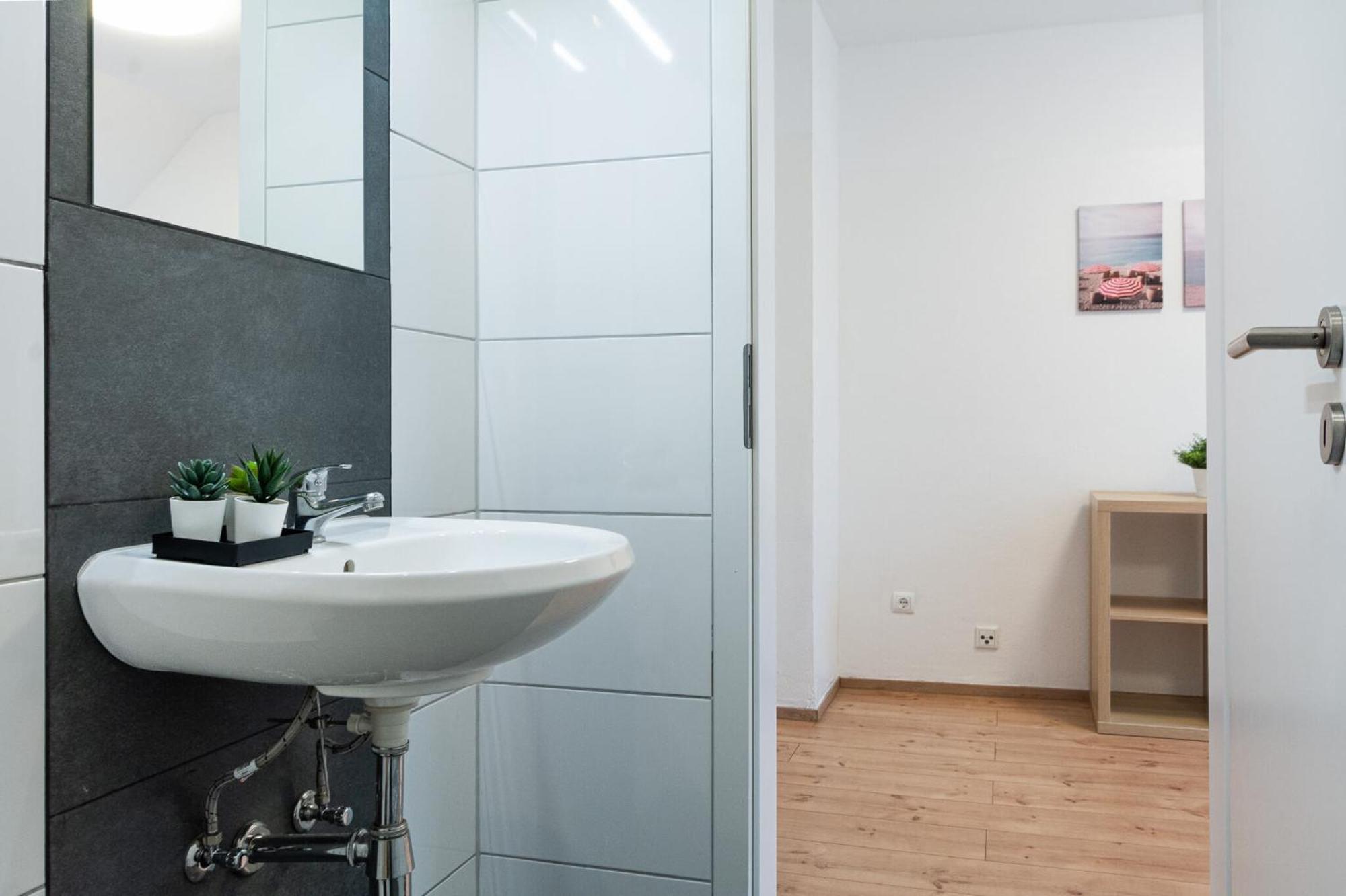 T&K Apartments - Apartments 20 Min To Messe Dus Krefeld Eksteriør bilde